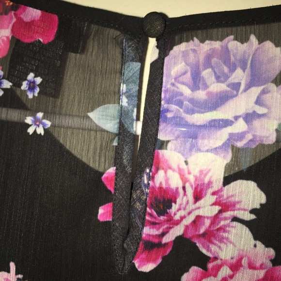 *NWOT* Torrid Sheer Empire Waist Top - Picture 4 of 6